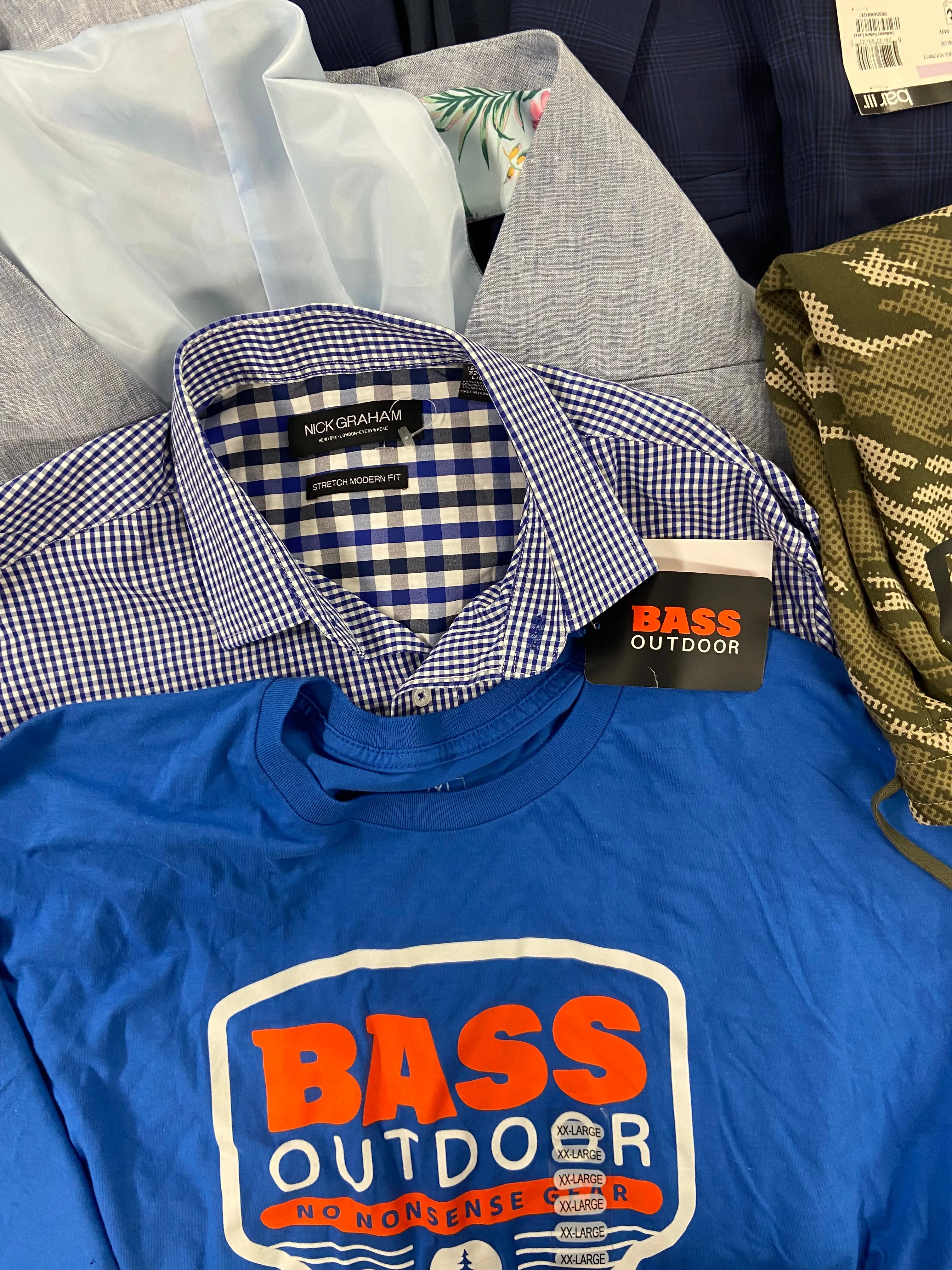 Men's Clothing Assorted Wholesale Lot, NAUTICA, LUCKY BRAND, PUMA, NICK GRAHAM, BASS HYBRID, INC and more, 14 items, Shelf Pulls, MSRP $1,131
